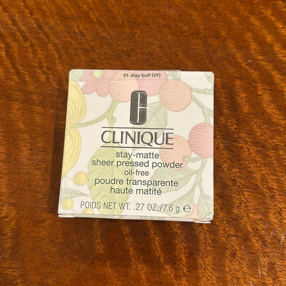 Clinique stay-matte sheer pressed power in shade 01 stay buff (VF)